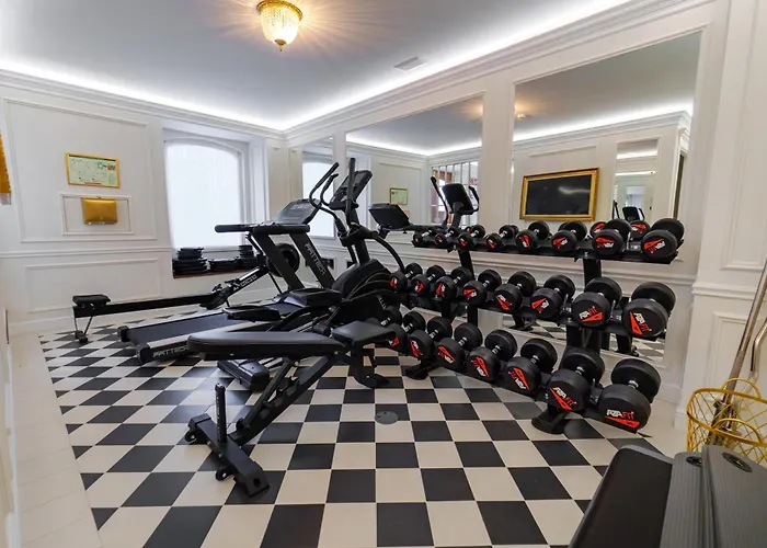 מלון Boutique Teatro 4*