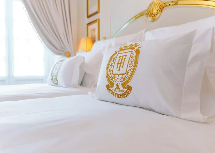 מלון Boutique Teatro 4*